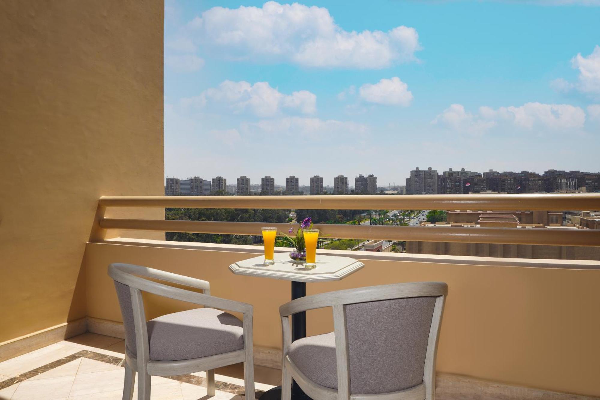 Triumph Plaza Hotel Cairo Exterior foto